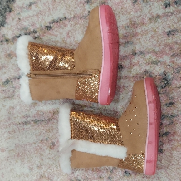 Skechers twinkle toes Shimmer Diva Winter Boot - Picture 4 of 5